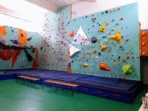 palestra di arrampicata a Firenze per organizzazione festa di compleanno per bambini